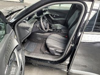 Peugeot 2008 Hybrid 1.2 100-KW Automaat Allure picture 15