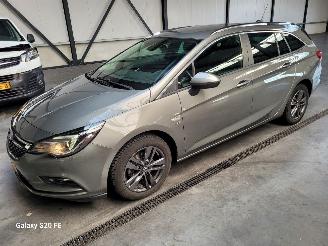 damaged passenger cars Opel Astra Sports Tourer 1.4 Turbo 110-KW Automaat 120-Jaar-Edition 2019/10
