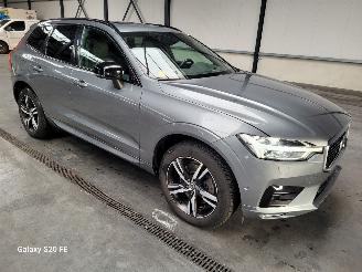 damaged passenger cars Volvo Xc-60 2.0 D4 140-KW Automaat R-Design 2-WD Panoramadak 2019/5