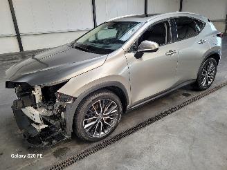 krockskadad bil auto Lexus NX 450h+ Plug-In-Hybrid 227-KW Automaat AWD 2022/8