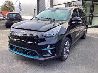 Vrakbiler auto Kia Niro Niro I (DE), SUV, 2016 / 2022 E-Niro 64 kWh 2021/8