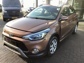 Salvage car Hyundai I-20 i20 (GBB), Hatchback, 2014 / 2020 1.0 T-GDI 100 12V 2017/3