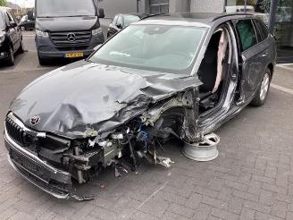 Autoverwertung Skoda Octavia Octavia Combi (NXAC), Combi 5-drs, 2019 1.0 TSI e-TEC 12V 2024/5