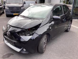 Vrakbiler auto Toyota Aygo Aygo (B40), Hatchback, 2014 1.0 12V VVT-i 2019/1
