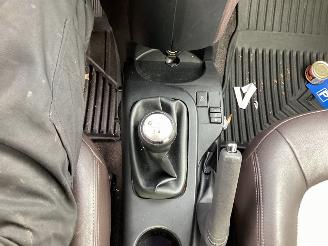 Toyota iQ  picture 16