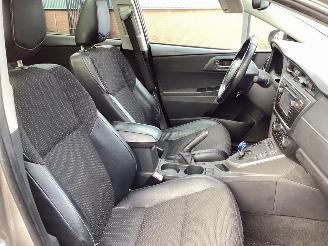 Toyota Auris 1.8 Touring Hybride picture 10