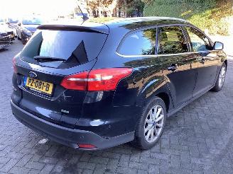 Ford Focus 1.0 Titanium picture 5