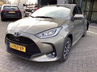 Schadeauto Toyota Yaris Hybrid Dynamic 2020/11