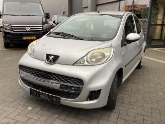 Peugeot 107 107, Hatchback, 2005 / 2014 1.0 12V picture 1