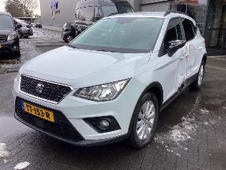 Unfallwagen Seat Arona 1.0 TSI Style Business Intense 2018/11