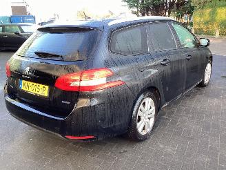 Peugeot 308 1.2 Pure Tech picture 5