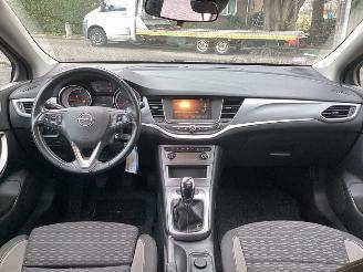 Opel Astra 1.2 Turbo Tourer picture 14