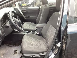 Toyota Auris 1.8 Hybrid Lease+ picture 10