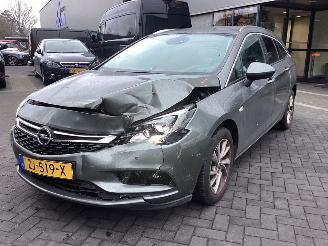 Damaged car Opel Astra 1.4 Turbo Innovation 2019/6