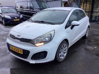 skadebil auto Kia Rio 1.2 CVVT Comfort Pack 2012/9
