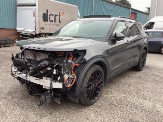 Salvage car Ford Explorer  2020/10