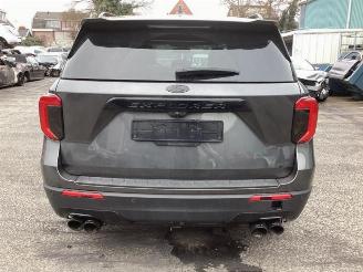 Ford Explorer  picture 6