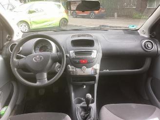 Toyota Aygo Aygo (B10), Hatchback, 2005 / 2014 1.0 12V VVT-i picture 9