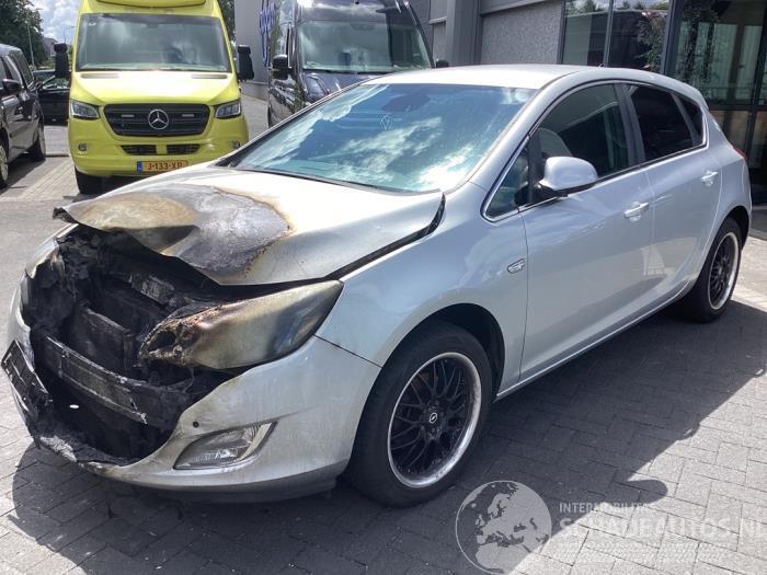 Opel Astra Astra J (PC6/PD6/PE6/PF6), Hatchback 5-drs, 2009 / 2015 1.4 Turbo 16V