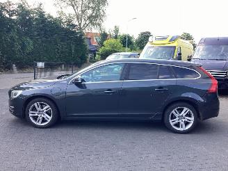 Volvo V-60 2.4 Plug in Hybrid picture 8