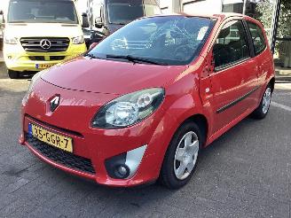 Vaurioauto  passenger cars Renault Twingo 1.2 2008/6
