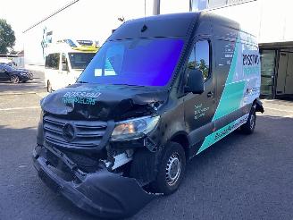 skadebil auto Mercedes Sprinter 211 CDI L2H2 2018/7