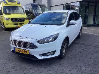 Damaged car Ford Focus 1.0 Trend 2018/3