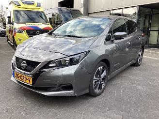 krockskadad bil auto Nissan Leaf N-Connecta 40 kWh 2019/5