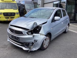 Vrakbiler auto Mitsubishi Space-star Space Star (A0), Hatchback, 2012 1.0 12V 2016/5