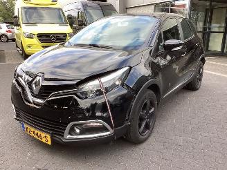 Vaurioauto  passenger cars Renault Captur 0.9 TCe Expression 2017/1