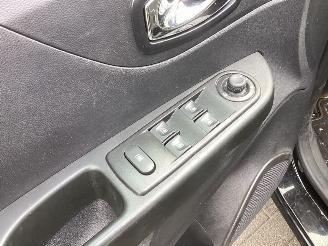Renault Captur 0.9 TCe Expression picture 13