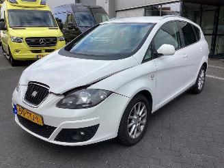 Vaurioauto  passenger cars Seat Altea xl 1.2 TSI Ecomotive Businessline COPA 2012/4