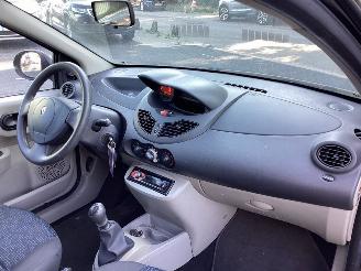 Renault Twingo  picture 11