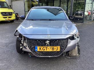 Peugeot 208 Pure Tech  GT 130 picture 2