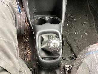 Peugeot 108  picture 15