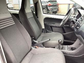 Volkswagen Up!  picture 16