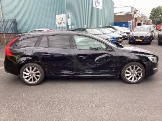 Volvo V-60 2.0 D4 picture 4
