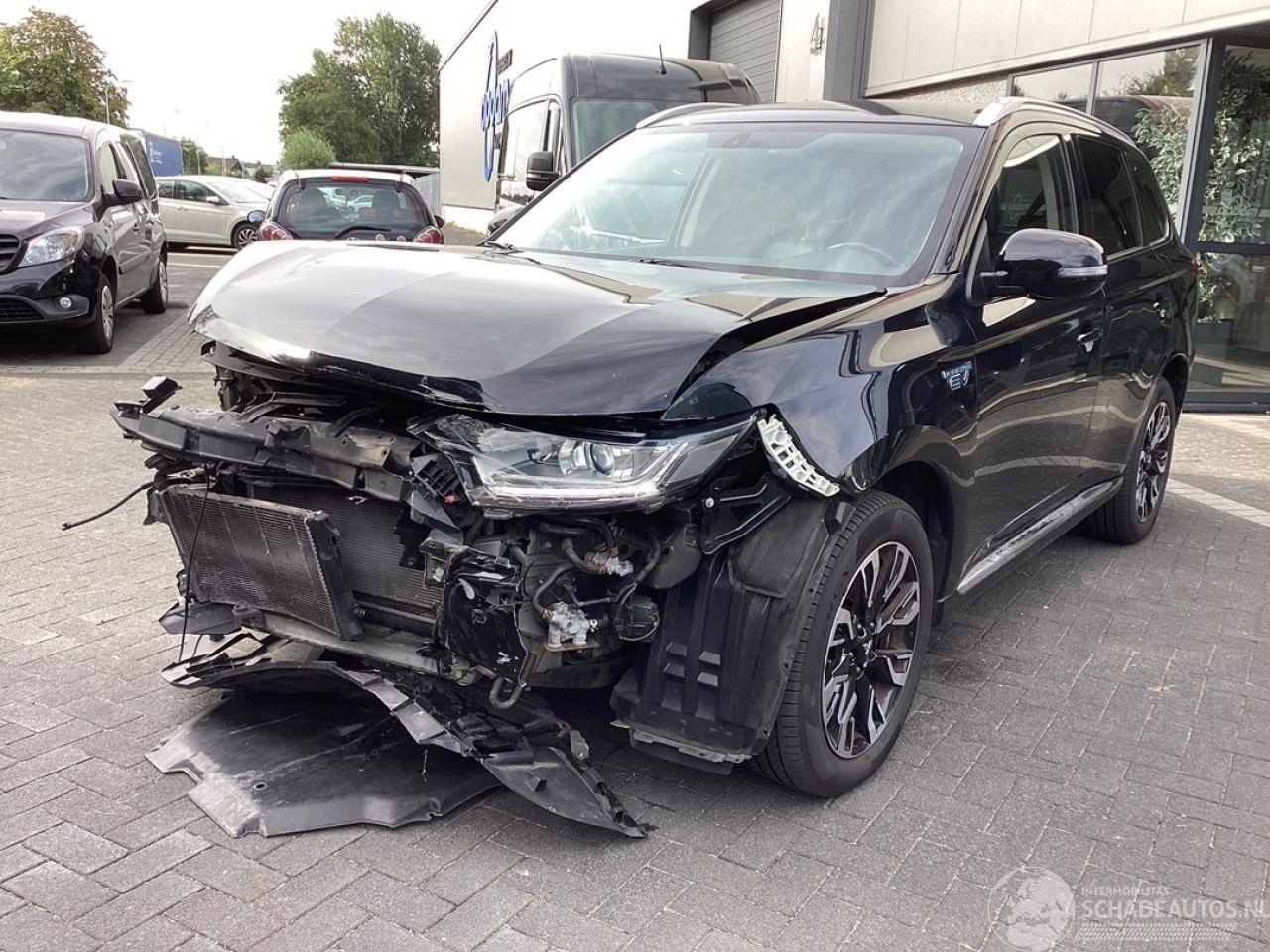 Mitsubishi Outlander 2.0I PHEV