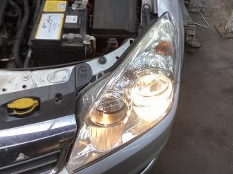 Opel Astra Astra H SW (L35), Combi, 2004 / 2010 1.6 16V Twinport picture 11