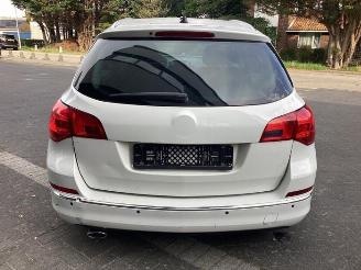 Opel Astra Astra J Sports Tourer (PD8/PE8/PF8), Combi, 2010 / 2015 2.0 CDTI 16V 165 picture 6
