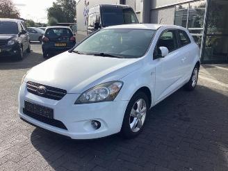 rozbiórka samochody osobowe Kia Pro cee d Pro cee'd (EDB3), Hatchback 3-drs, 2008 / 2012 1.4 CVVT 16V 2010/6