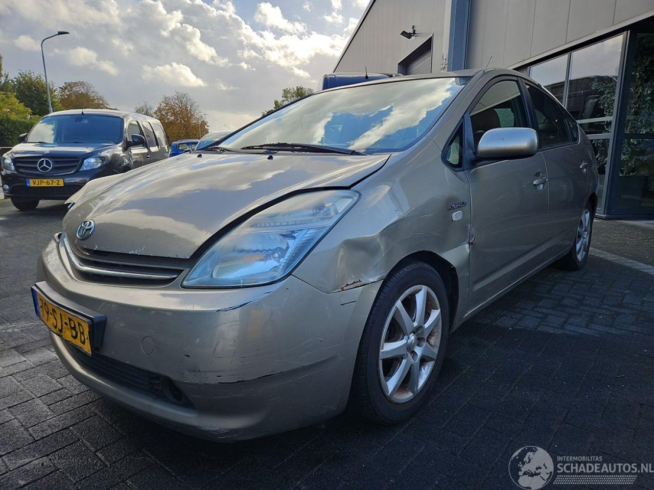 Toyota Prius 1.5 16V