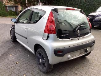 Peugeot 107 107, Hatchback, 2005 / 2014 1.0 12V picture 7