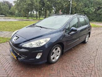 Schadeauto Peugeot 308 1.6 HDIF BLEU LEASE 2011/1