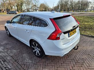 Volvo V-60 2.4 D6 Twin Engine picture 4