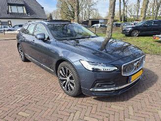 Schadeauto Volvo V-90 2.0 B4 Inscription 2022/6