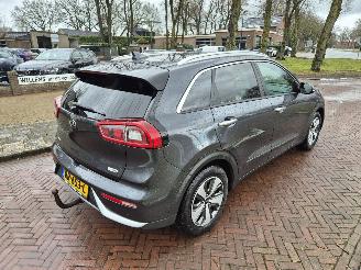 Kia Niro 1.6 GDi Hybrid Bussines line picture 3