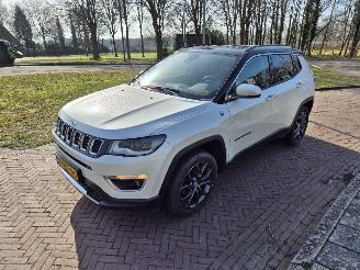 Voiture accidenté Jeep Compass 1.4 MultiAir Limited 4x4 2017/8