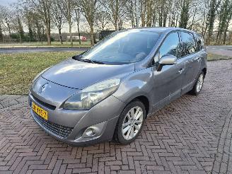 skadebil auto Renault Scenic 1.4 TCE 7P CELSIUM 2010/11