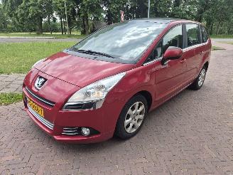 Avarii autoturisme Peugeot 5008 1.6 HDIF ST 5P 2010/10